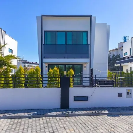 Marcy Villa