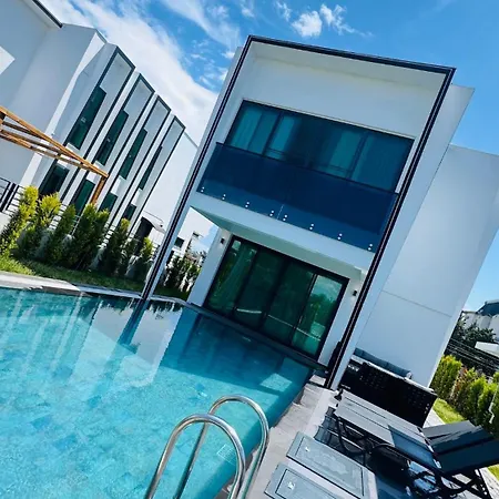 Marcy Vila Belek